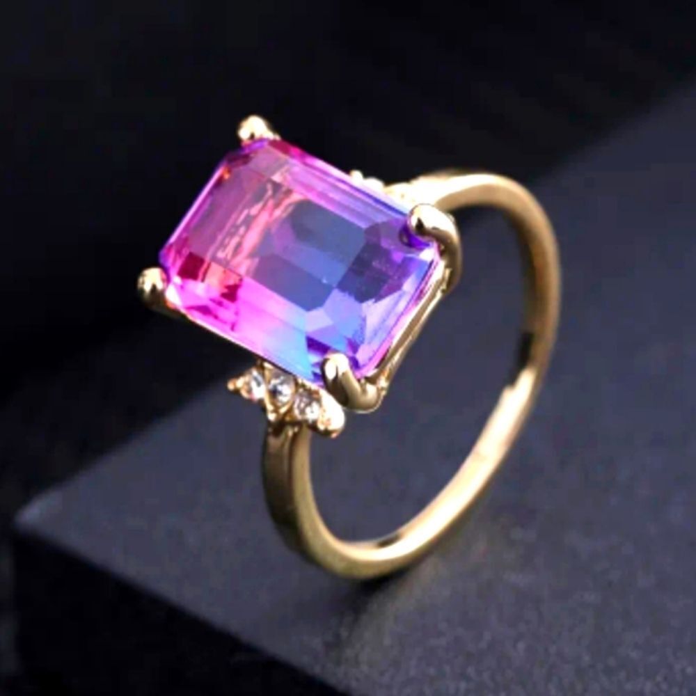 Ladies Purple Elegant colorful statement ring sz 8